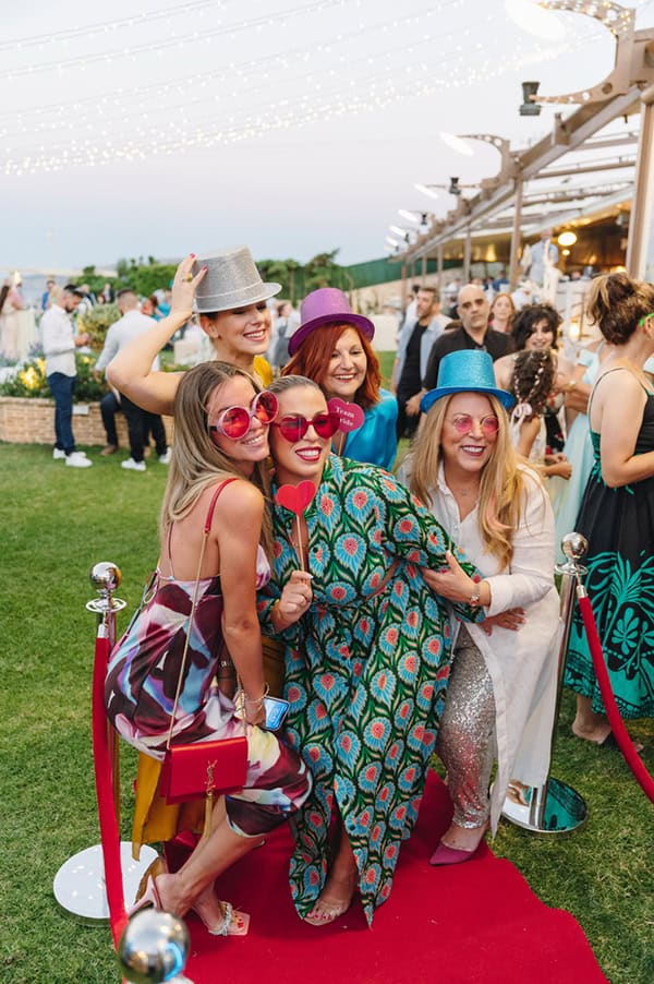 modern-summer-wedding-ktima-aperanto-galazio_13