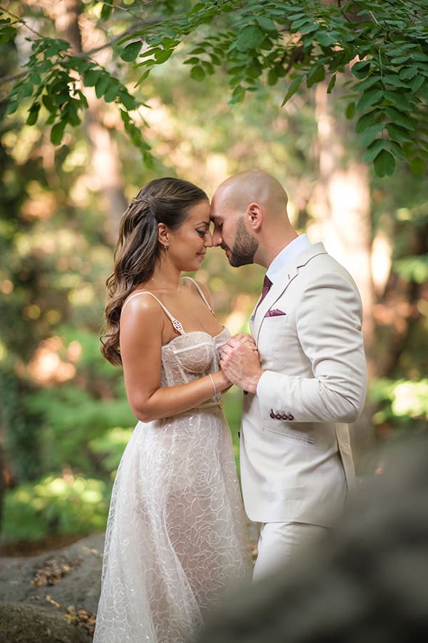 modern-summer-wedding-lapatsa-countryside-venue_01