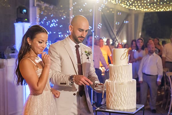 modern-summer-wedding-lapatsa-countryside-venue_35x