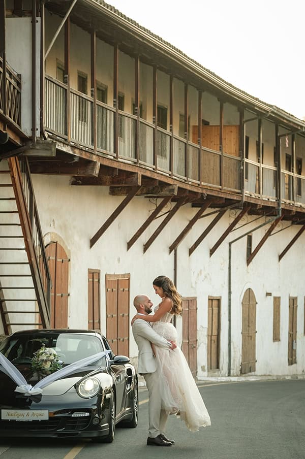 modern-summer-wedding-lapatsa-countryside-venue_44