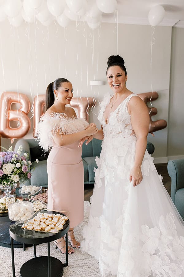 modern-summer-wedding-thessaloniki-white-purple-blooms_05