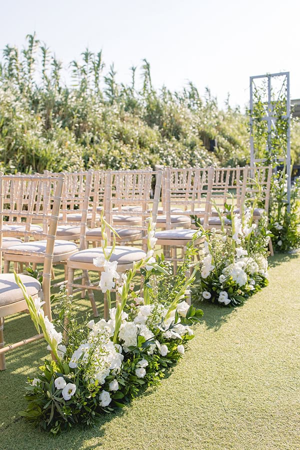 romantic-chic-wedding-athenian-riviera-lush-floral-arrangments_12x