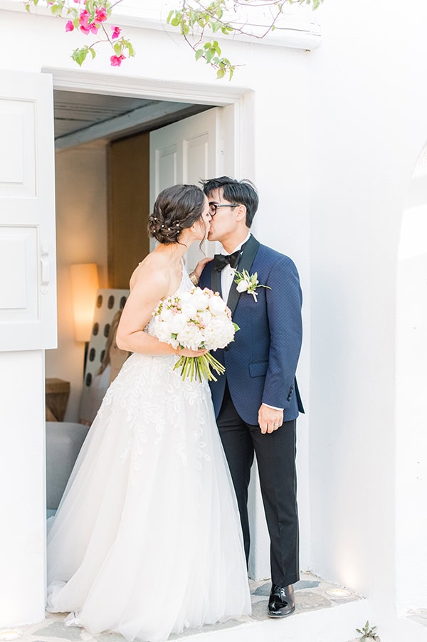 romantic-chic-wedding-athenian-riviera-lush-floral-arrangments_24