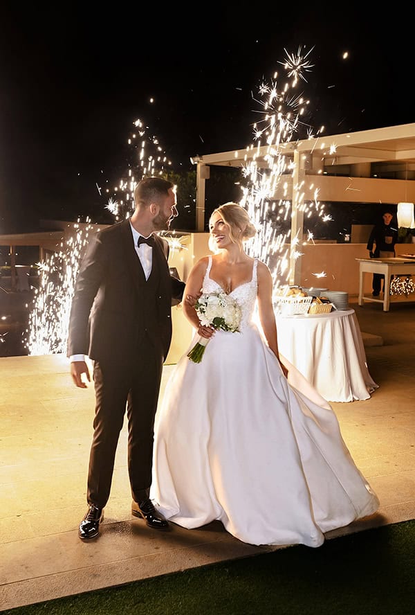 romantic-chic-wedding-athens-white-roses_17