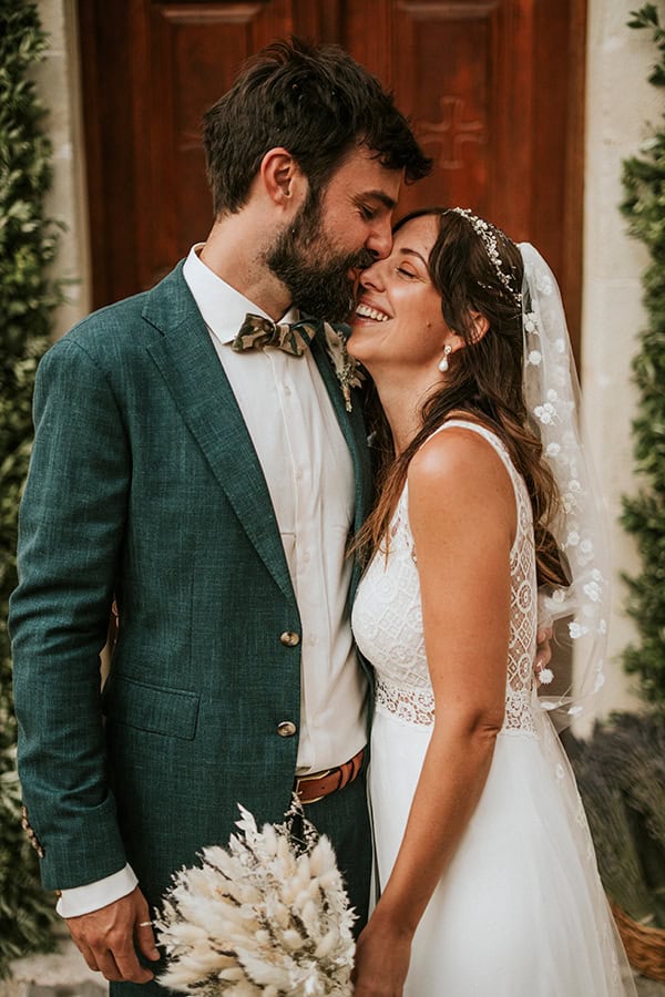 romantic-destination-wedding-crete-dried-flowers_18