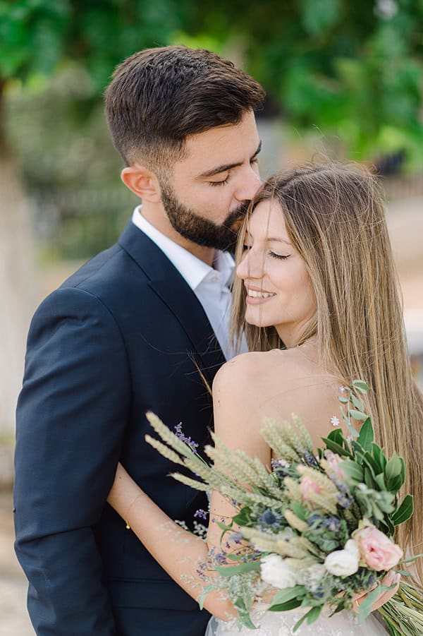 romantic-fall-wedding-wild-flowers_01