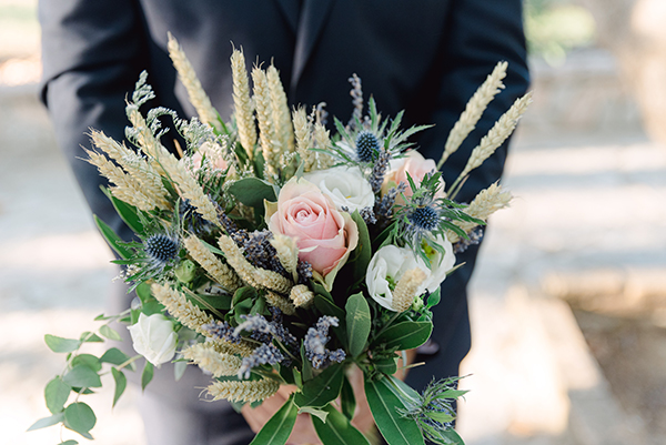 romantic-fall-wedding-wild-flowers_14x