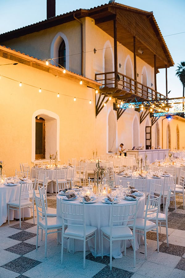 romantic-fall-wedding-wild-flowers_25