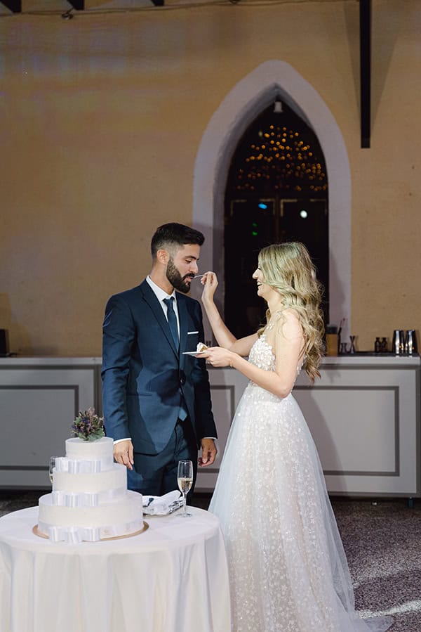 romantic-fall-wedding-wild-flowers_34