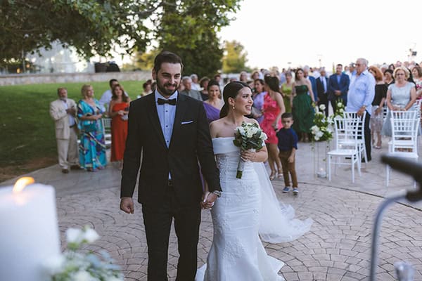 romantic-summer-wedding-alsos-nimfon-white-flowers_10