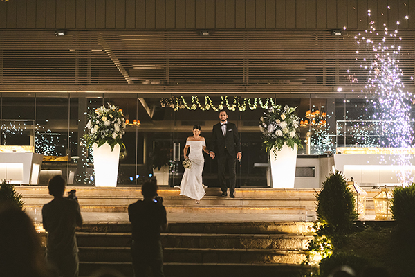 romantic-summer-wedding-alsos-nimfon-white-flowers_18