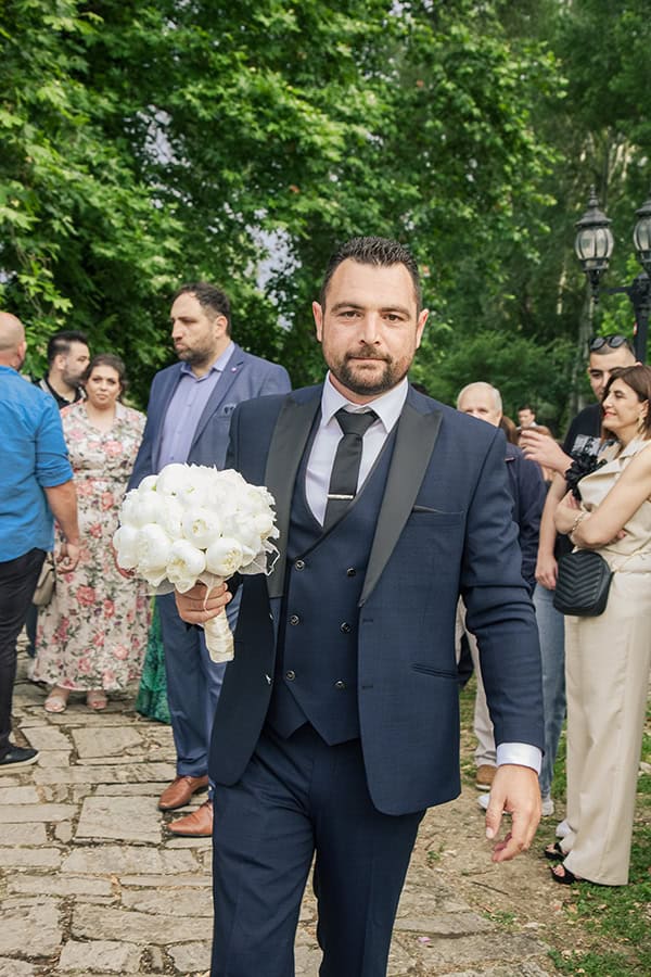 romantic-summer-wedding-kavala-white-flowers_07