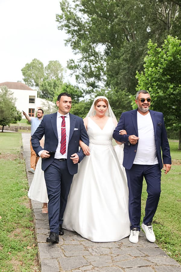 romantic-summer-wedding-kavala-white-flowers_12