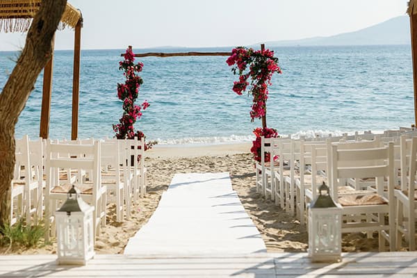 romantic-summer-wedding-naxos-fuchsia-bougainvillea_10