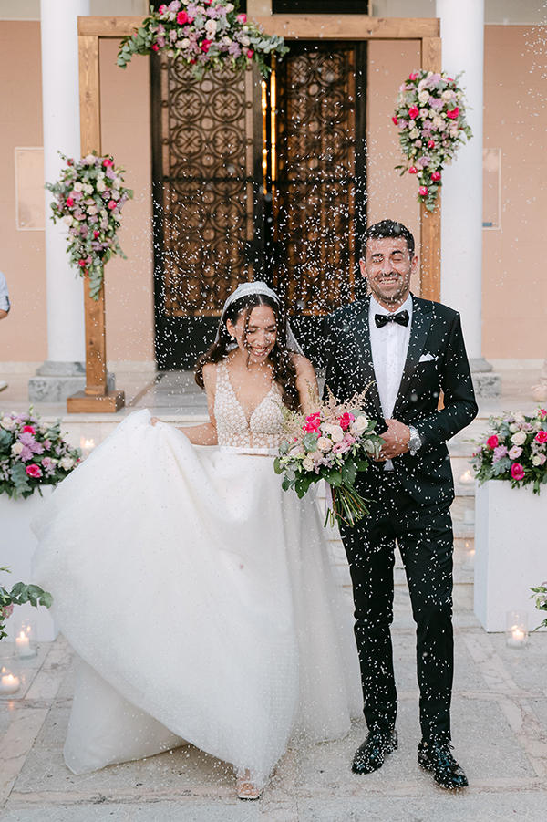 romantic-summer-wedding-patras-fucshia-roses_26