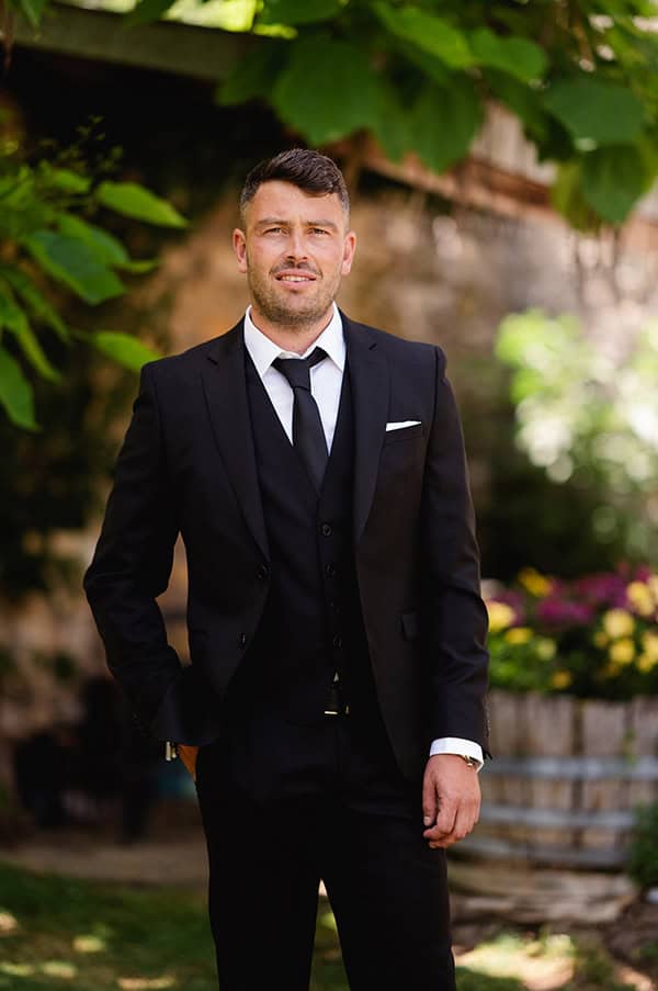 romantic-wedding-florina-white-hydrangeas-lycianthus_14