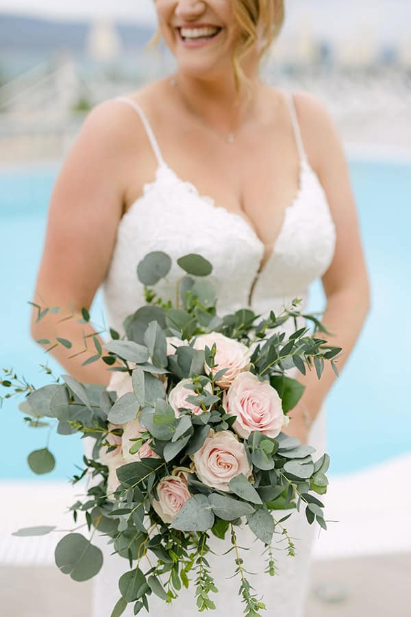 romantic-wedding-kefalonia-roses-light-pink-tones_04x