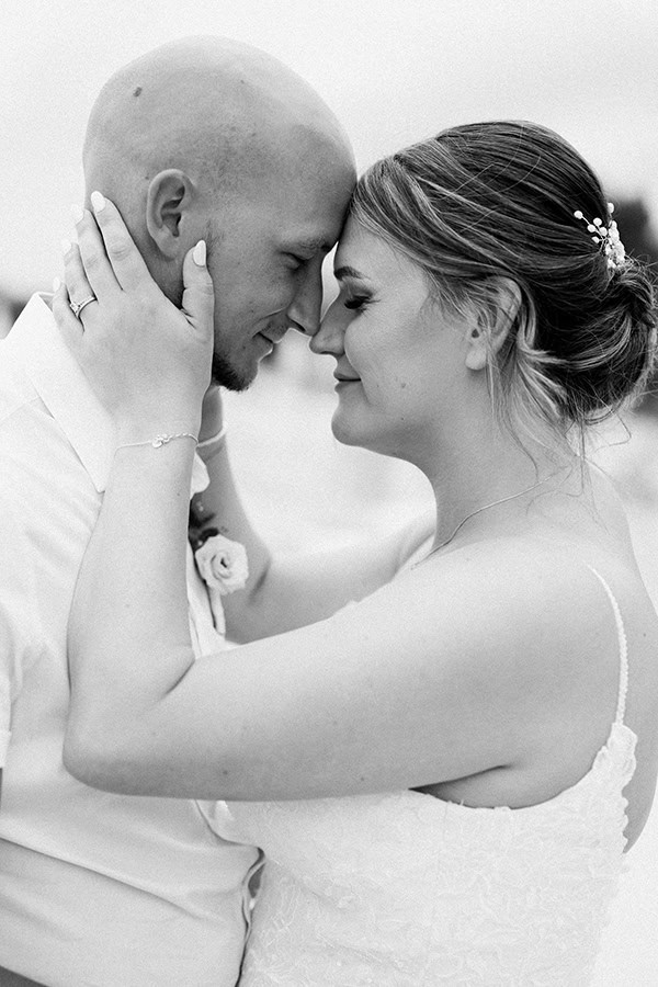 romantic-wedding-kefalonia-roses-light-pink-tones_22