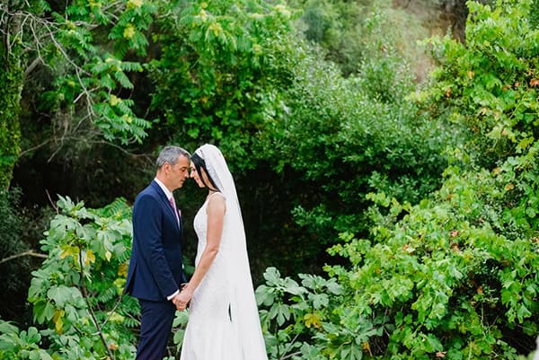 romantic-wedding-lakonia-white-blooms_33