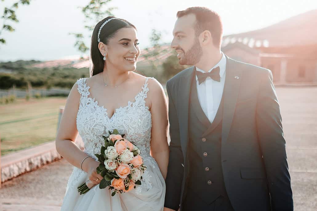 Ανοιξιάτικος γάμος στην Καβάλα με peach τριαντάφυλλα | Όλγα & Αλέξανδρος