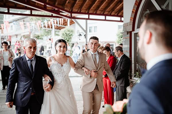 spring-wedding-kavala-peach-roses_14