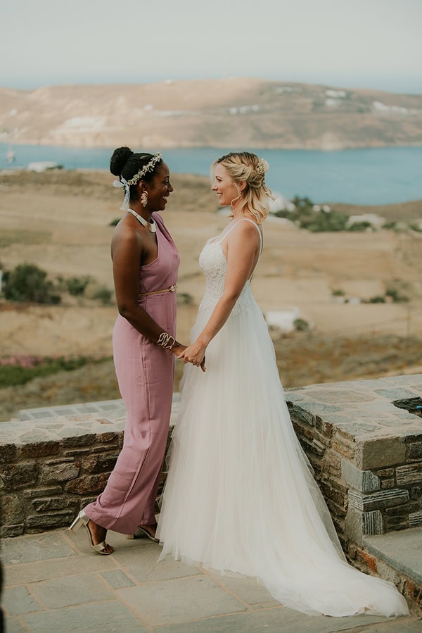 spring-wedding-serifos-white-blooms-olive_11