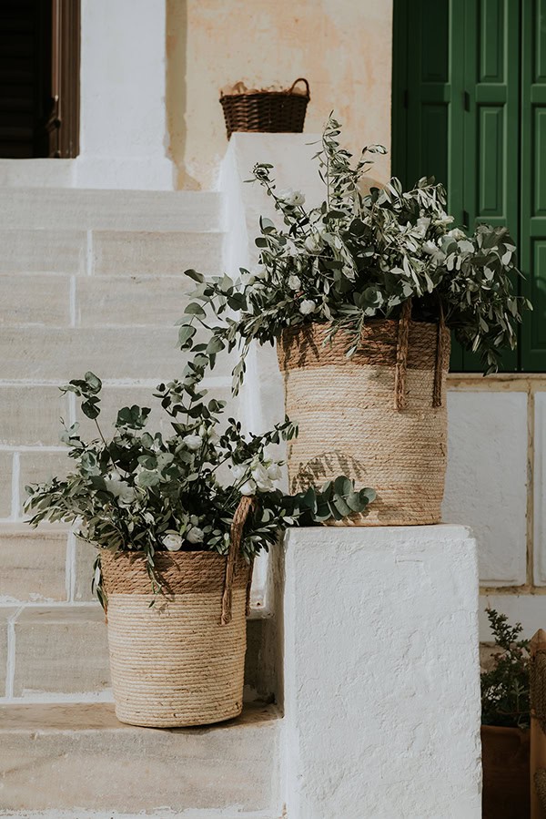 spring-wedding-serifos-white-blooms-olive_15