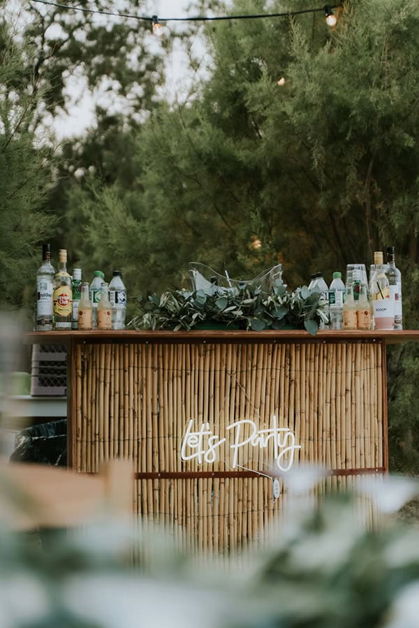 spring-wedding-serifos-white-blooms-olive_23