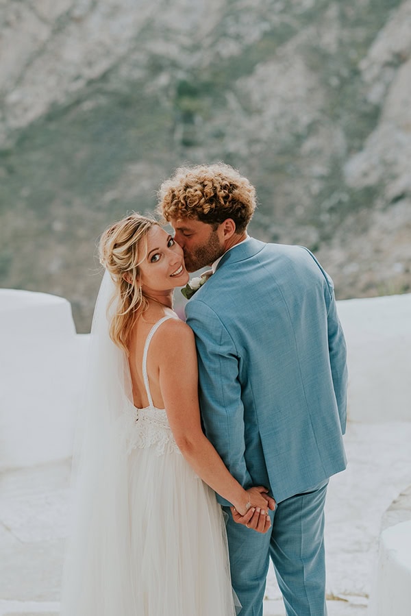 spring-wedding-serifos-white-blooms-olive_35