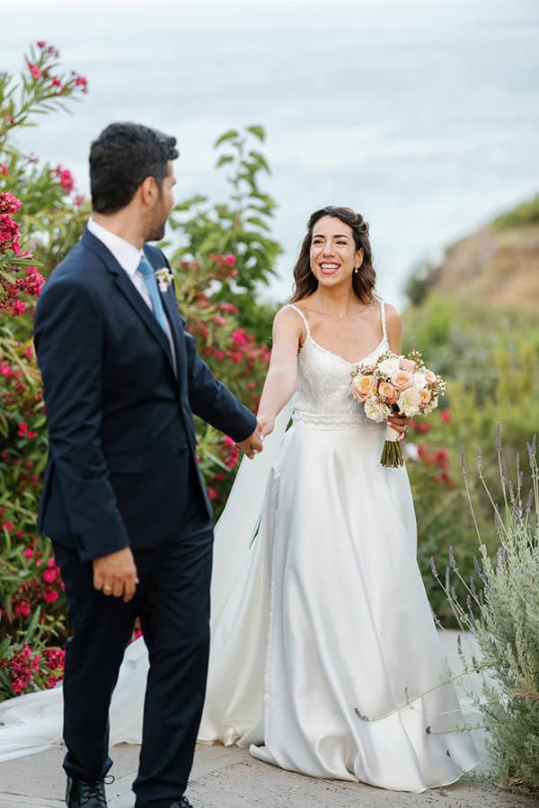 stylish-summer-wedding-andros-bougainvillea_04
