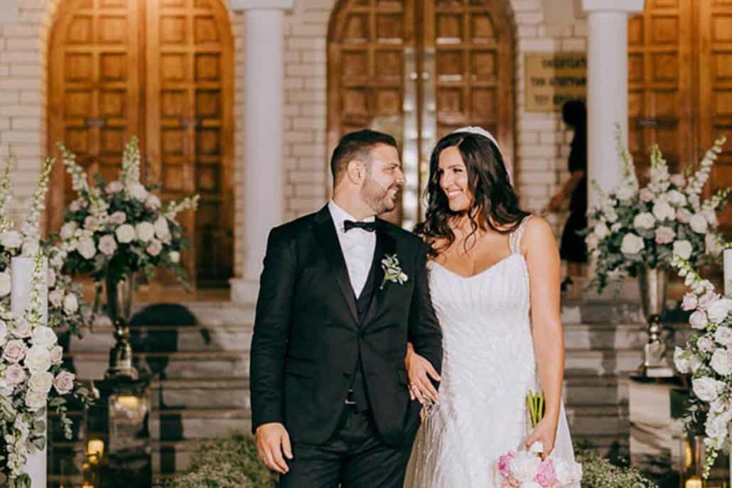 Καλοκαιρινός γάμος με ολόλευκα λουλούδια | Μάρα & Ανδρέας