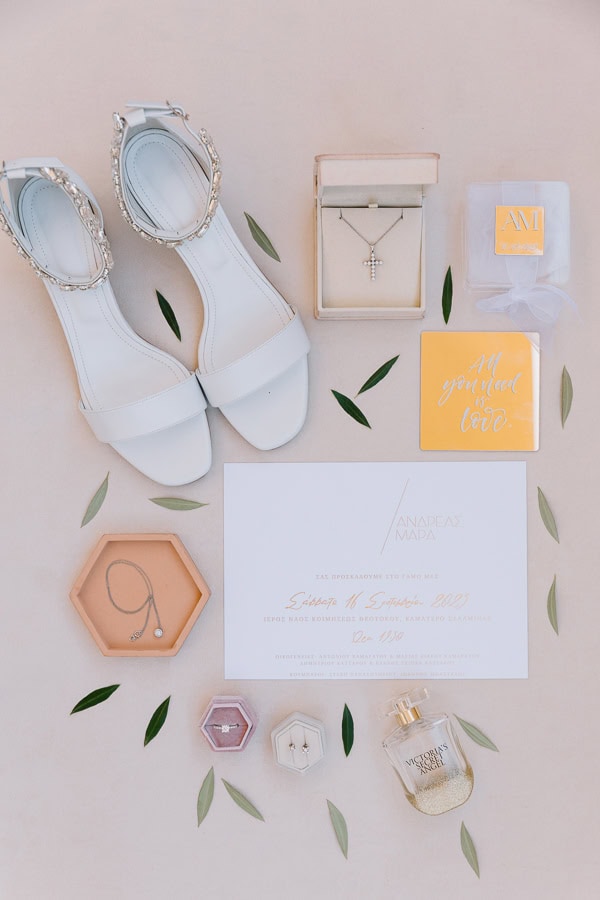 summer-wedding-all-white-flowers_06