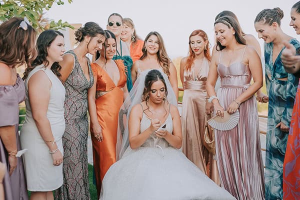 summer-wedding-nea-anchialos-gold-details_07x