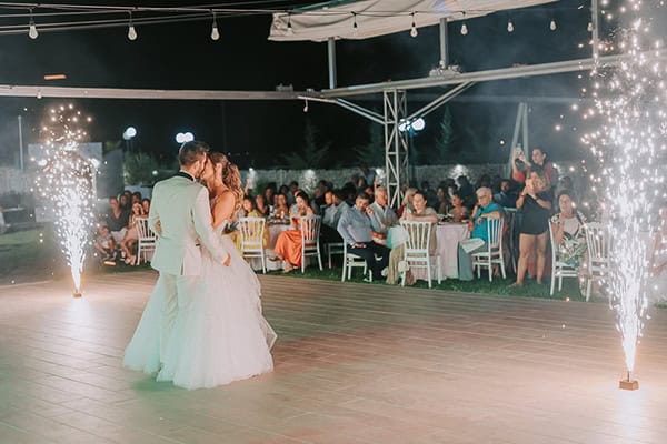 summer-wedding-nea-anchialos-gold-details_18