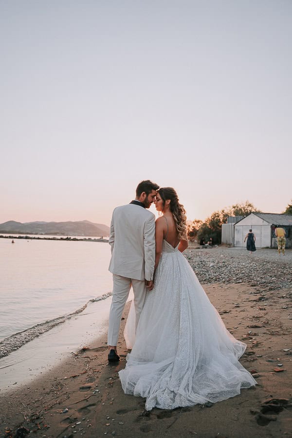 summer-wedding-nea-anchialos-gold-details_20