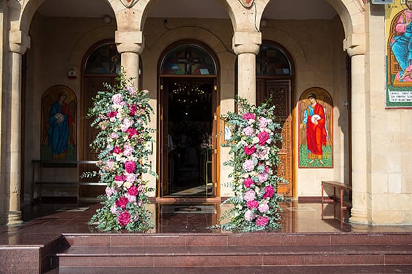 summer-wedding-paphos-fuchsia-hydrangeas_08