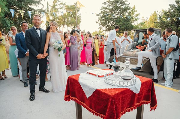 summer-wedding-rhodes-light-blue-delphinium_14