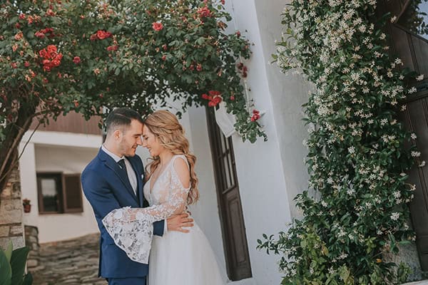 summer-wedding-volos-white-peonies_24