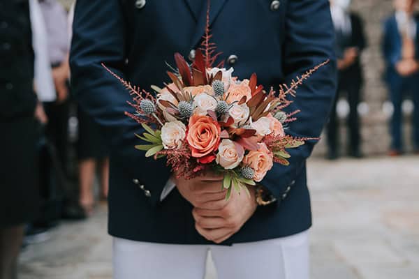 traditional-fall-wedding-roses-terracota-tones_28
