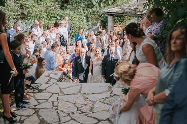 traditional-fall-wedding-roses-terracota-tones_32