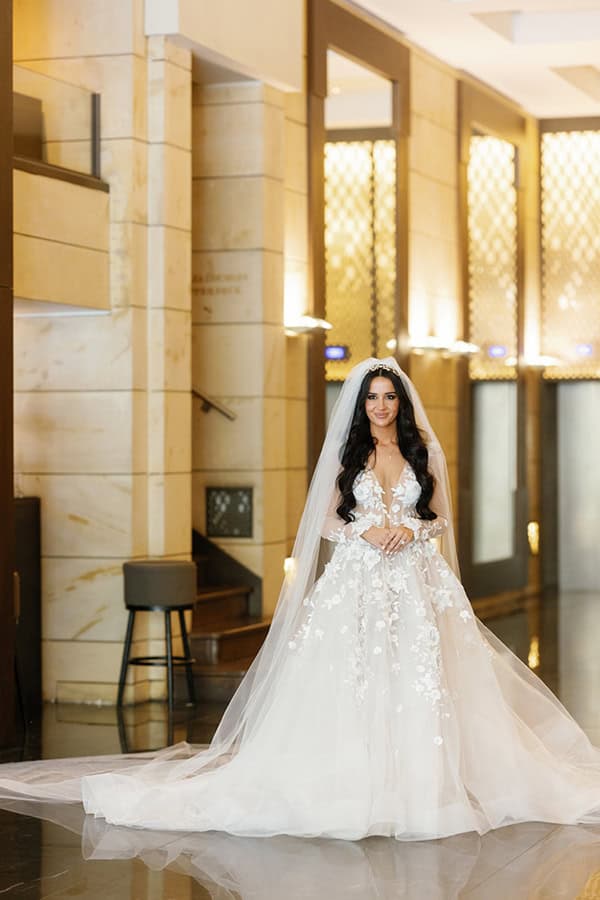 ultra-stylish-wedding-hatzi-mansion-xatzi-all-white-flowers_09