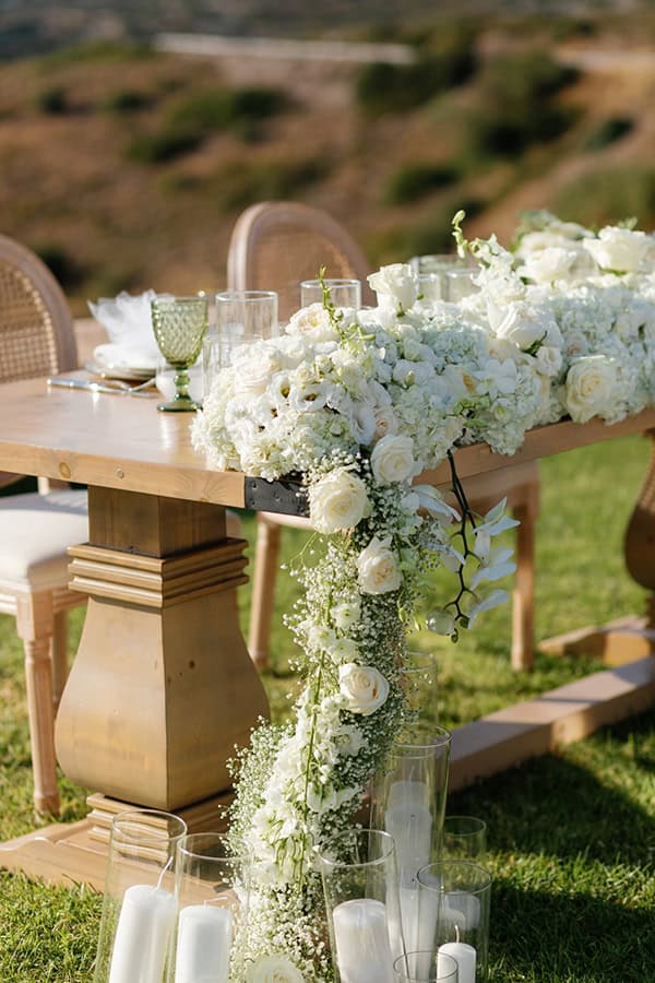 ultra-stylish-wedding-hatzi-mansion-xatzi-all-white-flowers_29