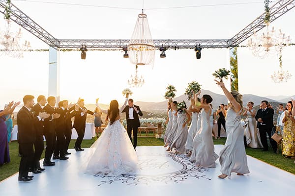 ultra-stylish-wedding-hatzi-mansion-xatzi-all-white-flowers_33