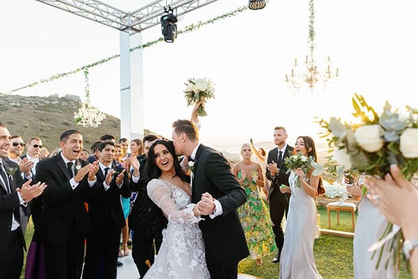 ultra-stylish-wedding-hatzi-mansion-xatzi-all-white-flowers_34