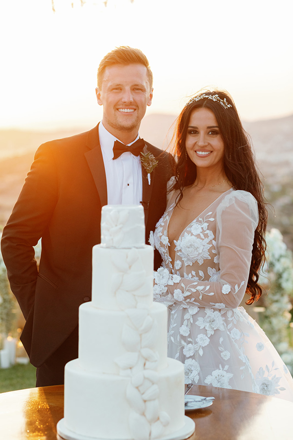 ultra-stylish-wedding-hatzi-mansion-xatzi-all-white-flowers_36