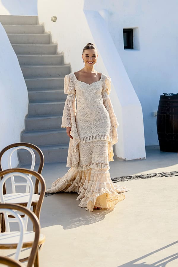 wonderfully-beautiful-styled-shoot-santorini_10