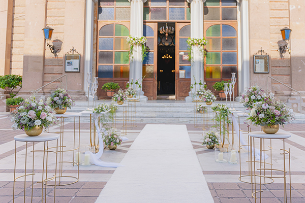 beautiful-summer-wedding-mytilini-soft-hues-flowers_12