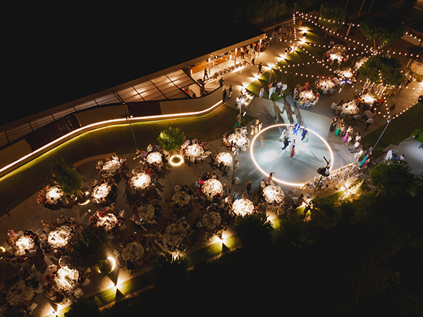 beautiful-summer-wedding-mytilini-soft-hues-flowers_22