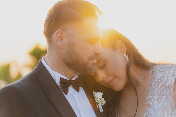 black-tie-summer-wedding-athens-white-flowers_01