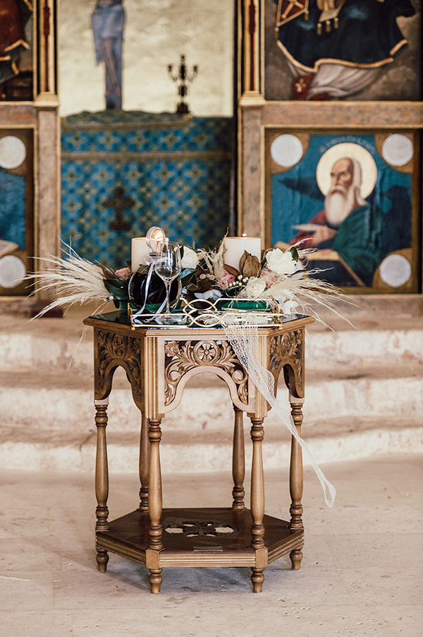 lovely-destination-wedding-pilos-boho_10